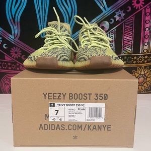 Green yeezy boost 350 v2